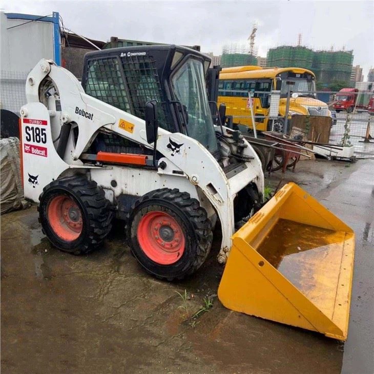 chargeuse à direction latérale