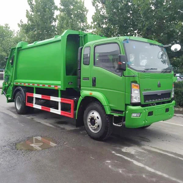 Camion compacteur d'ordures sanitaires à six roues SINO TRUCK HOWO 4×2 économique chinois