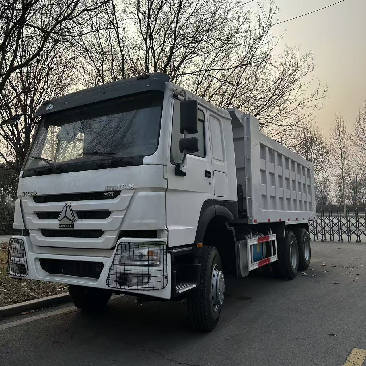 Chine sinotruk hauvo série 371 camion lourd